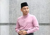 Zizan Razak recalls battles with stage fright