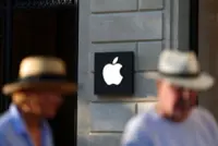Apple begins folding phone event, with new CEO Ternus in command