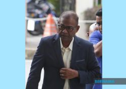 Abdul Azeez, two former TH senior officials remanded two days over hibah probe