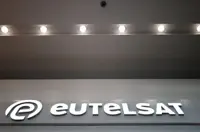 Starlink rival Eutelsat plans OneWeb expansion after €1 billion satellite order