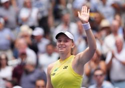 Tennis-Rybakina claims top ranking with win over Zheng, Gauff eyes US Open semis