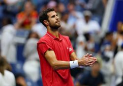 Tennis-Khachanov back to US Open semi-finals with walkover