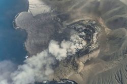 Indonesia steps up tsunami preparedness as Mount Anak Krakatau remains on alert