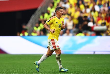 足球运动员詹姆斯·罗德里格斯随国民竞技队重返哥伦比亚