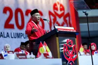 Zahid warns unity partners against ‘double-dealing’ at Umno General Assembly