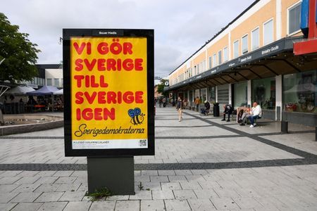 Swedes vote in election that could usher far right into government