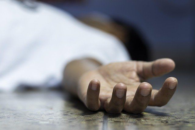 印尼爪哇岛附近海域遇险渡轮：一人死亡，102人获救
