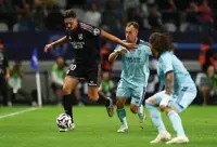 Soccer-Missed chance for Paris FC, Lyon as they slip behind Ligue 1 leaders