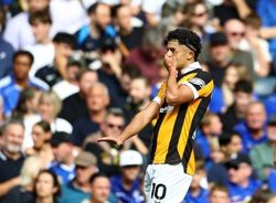 Soccer-Hull extend unbeaten start with 2-2 draw at Chelsea