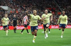 Soccer-Guimaraes opens Arsenal account in win at Sunderland