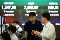 S. Korea tests investor appetite with longer hours