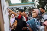 Polls open in Philippine Muslim enclave after deadly shooting