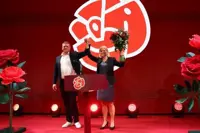 Opposition set to halt Sweden's slide to right