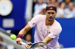 Tennis-Zverev beats Shelton to win US Open title