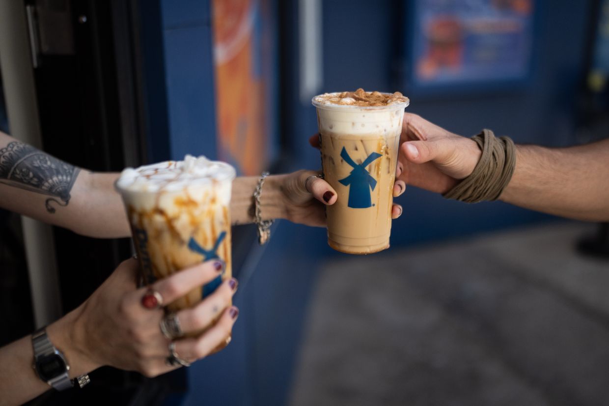 Dutch Bros drinks with Soft Top are displayed at a Dutch Bros Coffee shop in Los Angeles. – Photo: AP/Jae C. Hong