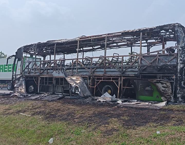 QuickCheck: Did 15 people manage to escape a burning bus on the NSE?