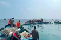 One missing after fishing boat carrying 10 capsizes near Vietnam's Phu Quy Island
