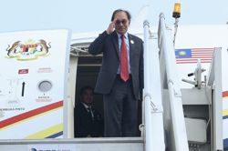 Anwar arrives in Maldives for two-day official visit
