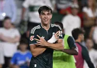 Soccer-Espi winner rescues Real Madrid after Elche comeback