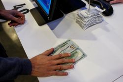 Sport-US sports leagues urge lifetime betting bans for those threatening athletes