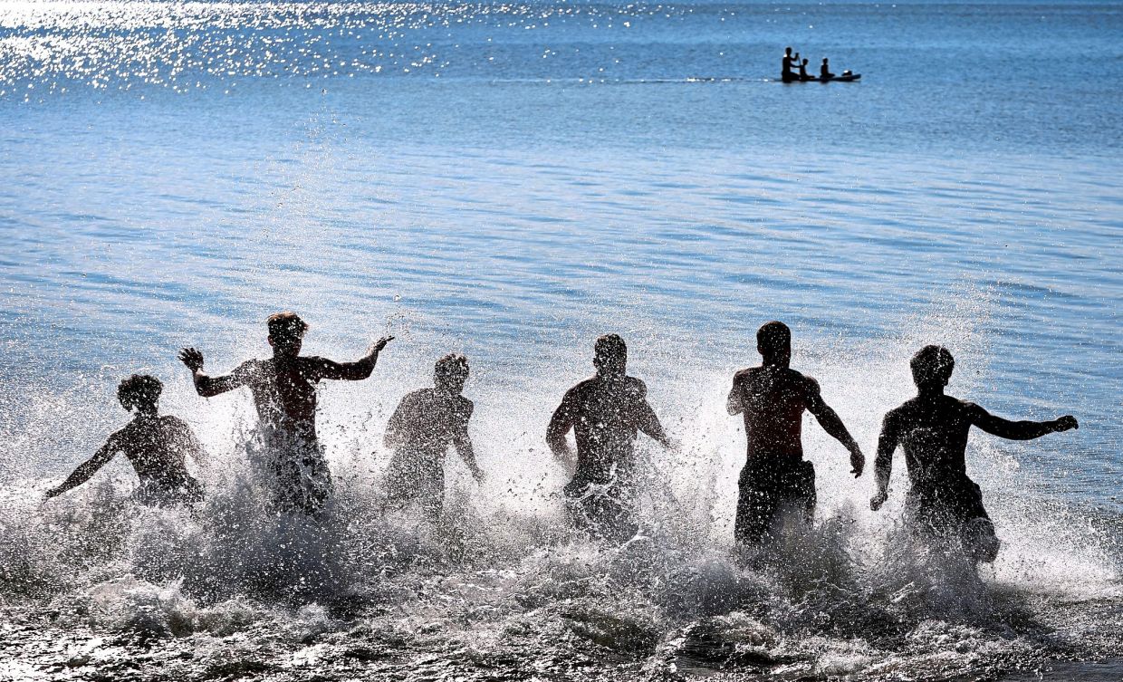 Andropause describes a gradual, variable decline in testosterone with age. Photo: dpa