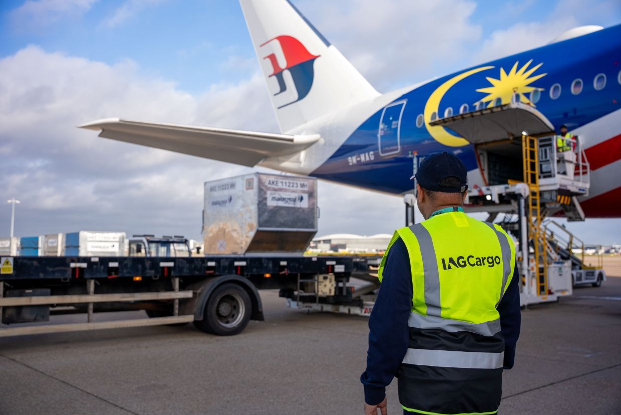 MASkargo, IAG Cargo, and Qatar Airways Cargo successfully finalize initial customer shipment test. MASkargo, IAG Cargo, and Qatar Airways Cargo successfully finalize initial customer shipment test.