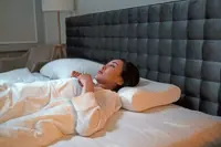 Study:  Women who sleep late eat fewer nutrient-rich foods than early risers