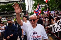 Thai protest leader who seized Bangkok Airport back in action