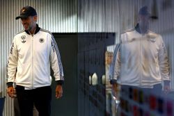 Soccer-Klopp says Germany must reclaim national pride from 'wrong people'