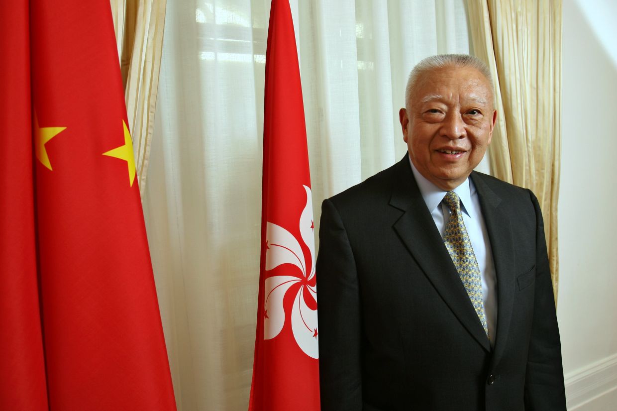 中国高级官员领衔87人委员会筹备董建华国葬