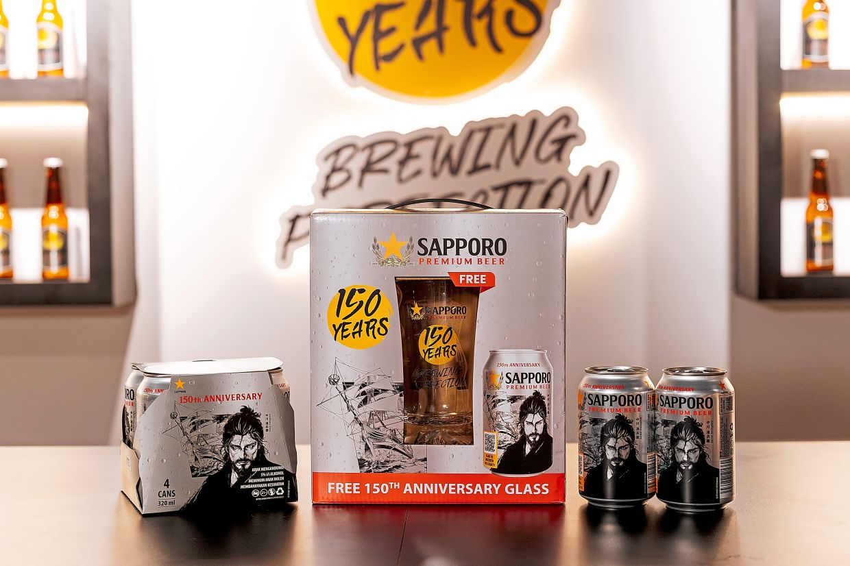 Limited-edition Sapporo cans and Sapporo 150th Anniversary glass are available at retail stores.
