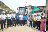 Escalator, lift for new Seri Kembangan market