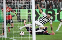 Soccer-Juventus hammer Njimigen 5-0 as keeper suffers Europa League nightmare