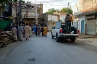Suicide attack kills 16 near mosque in northwest Pakistan police compound