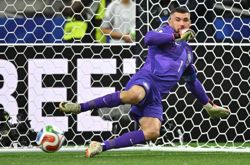Soccer-Former Australia captain Ryan absent from Socceroos squad for Brazil friendlies