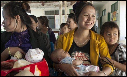 老挝政府及其合作伙伴携手加强妇幼保健服务