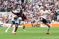 Soccer-Arsenal crash to defeat at Brighton, Tottenham gloom deepens