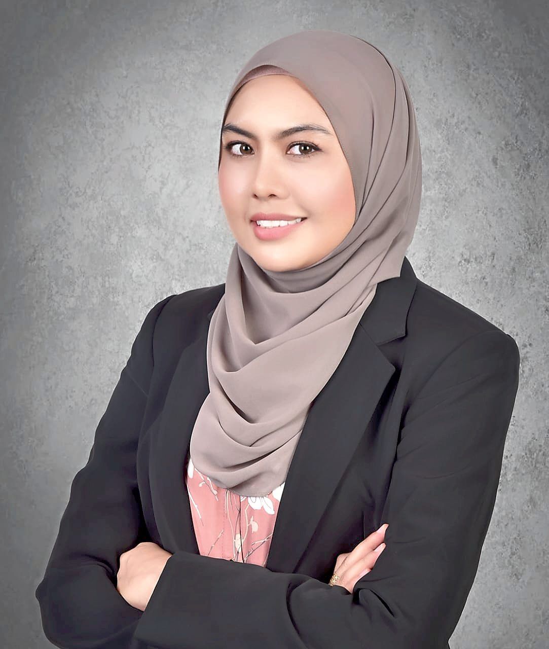 Nur Fatima Wahida: Linguistic changes now spread faster online.