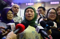 Family of FDS helicopter crash victim, Debra Moset, receives aid