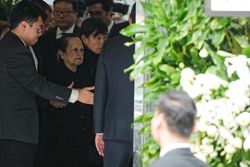 Hong Kong pays final respects to former city leader Tung