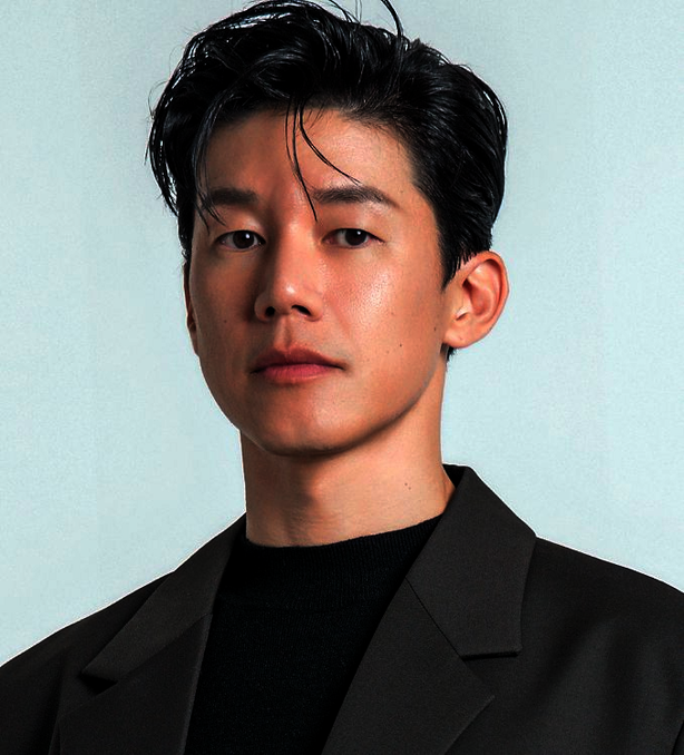 Kim Moo-yul has gone from 'that familiar actor' to the most talked about star in Korean showbiz this year.
