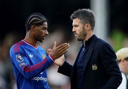 Soccer-League-worst running numbers pile pressure on United