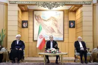 Trump says Iran deal nearing, Tehran offers Hormuz reopening