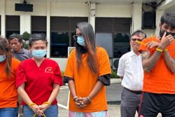 Batam nabs Singaporean over smuggling of drug-filled vape cartridges
