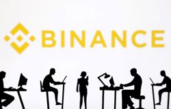 Binance buys $100 million stake in Circle, expands partnership