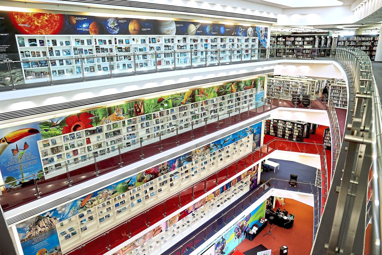 The launch of commemorative stamps, a silver coin and book titled ‘Menjulang Takhta’ is expected to take place at the Raja Tun Uda Library in Section 13, Shah Alam. — Filepic