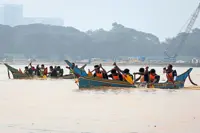‘Perahu kolek’ race draws youths, keeps Kelantan tradition alive