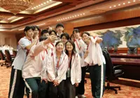 Macau and Hong Kong students deepen understanding of national flag during Beijing visit