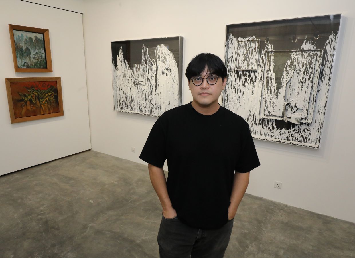 Yeoh, who has been pushing the boundaries of abstract art, at his solo exhibition 'Shan Shui As Camouflage' in Kuala Lumpur. Photo: The Star/Azlina Abdullah