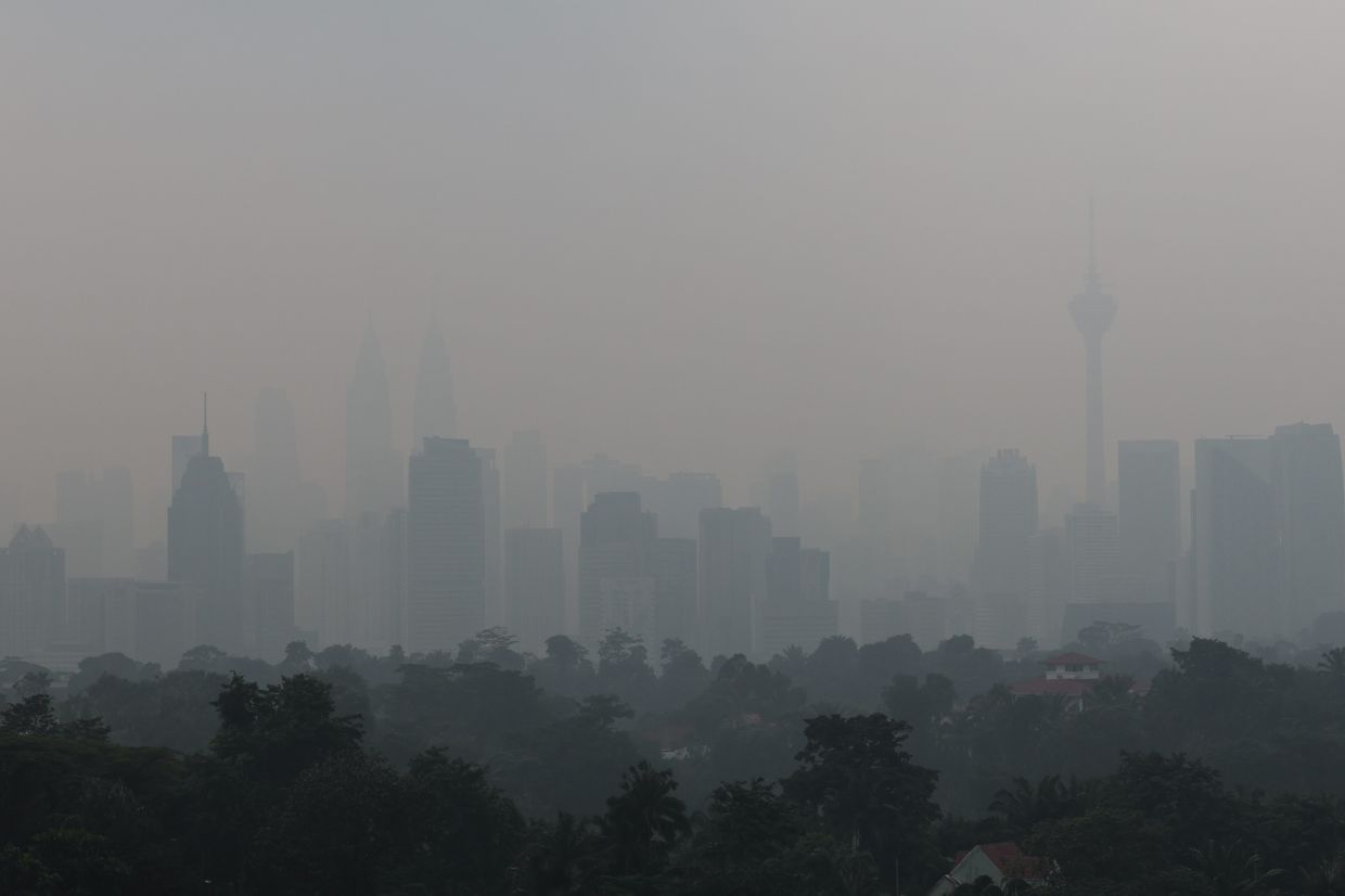 Haze: Three areas in Sarawak remain unhealthy as at 7pm